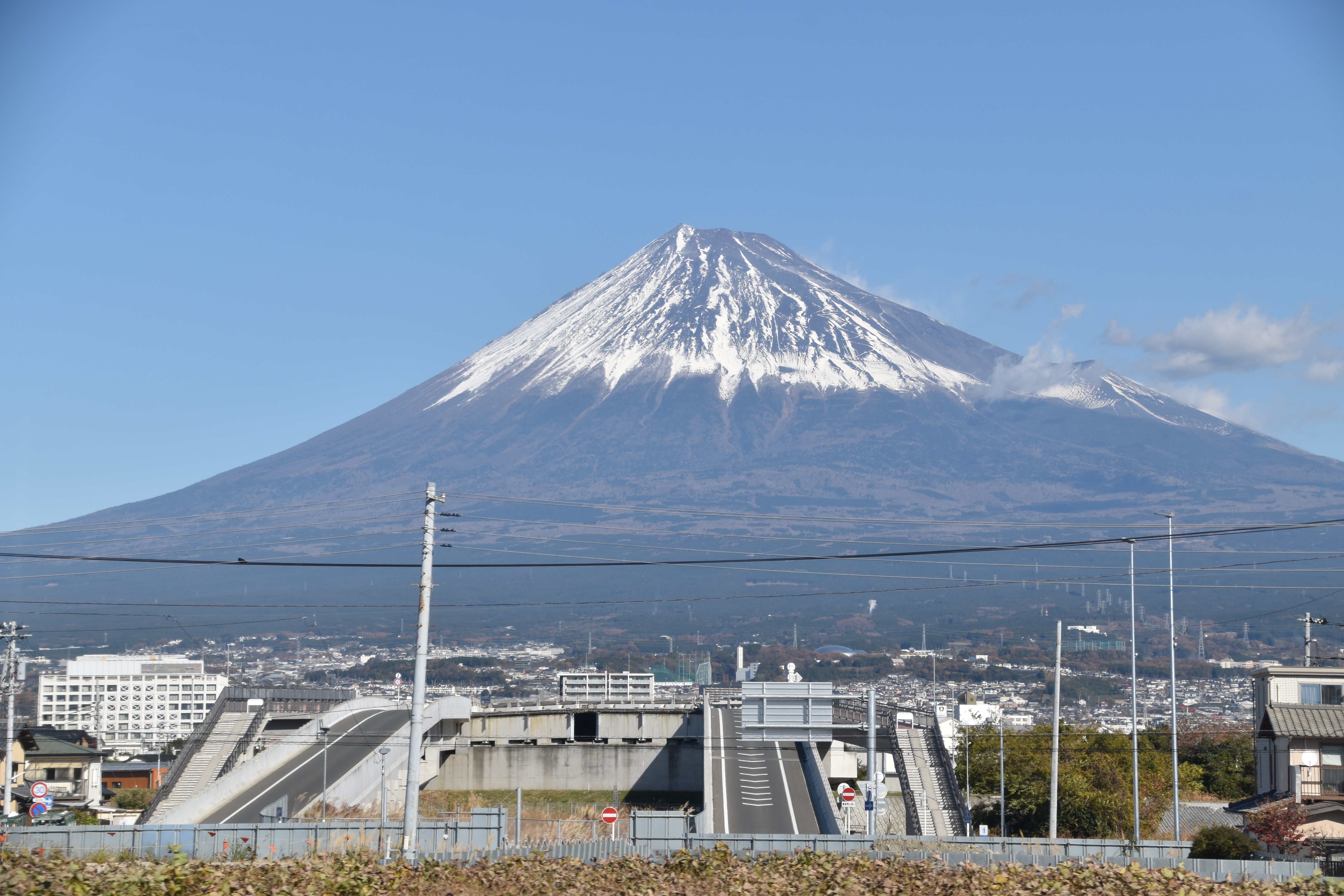 東海道線の車窓から富士山がよく見える3区間を紹介