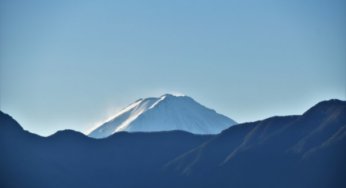 中央本線の車窓風景：富士山は見えにくい？渓谷や山々の魅力と大月駅周辺スポット